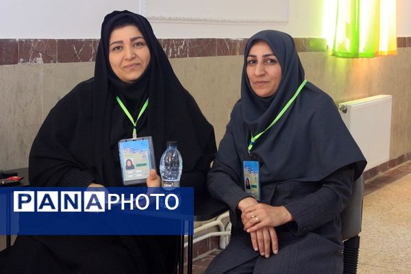 دومین جشنواره تدریس برتر در دبیرستان حکمت بهارستان‌۲