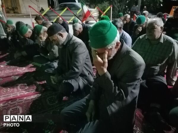 حضور خودجوش  مردم شهر بار در سومین شب ماه محرم  در حسینیه شهدای شهر بار 