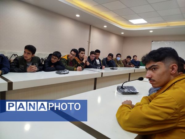 برگزاری جلسه هماهنگی تشکل های دانش‌آموزی دردبیرستان نمونه دولتی شیخ مفیدناحیه یک اردبیل 