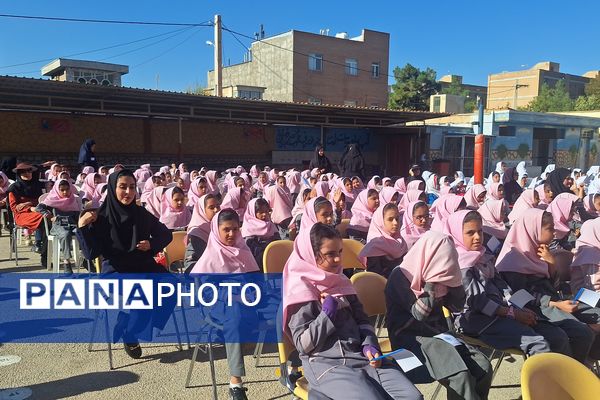 سفیران سلامت پیشگامان خود مراقبتی در مدارس 