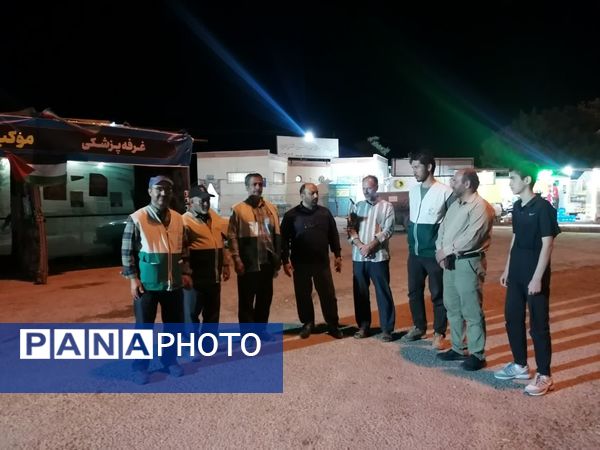 جلوه‌های از عاشقی زائرین و خادمیاران در موکب حضرت فاطمه زهرا (س) 