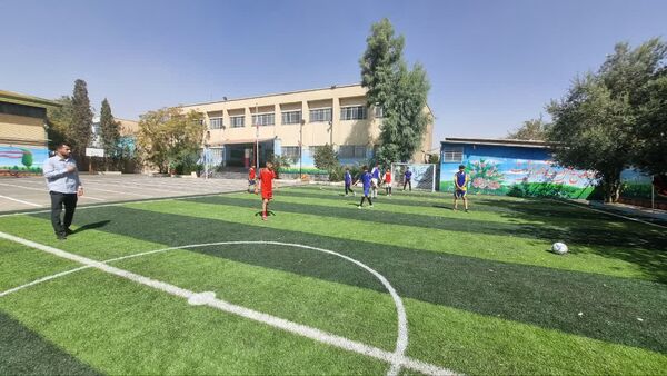 افتتاح زمین چمن مصنوعی دبیرستان اندیشه شاهد منطقه ۱۶