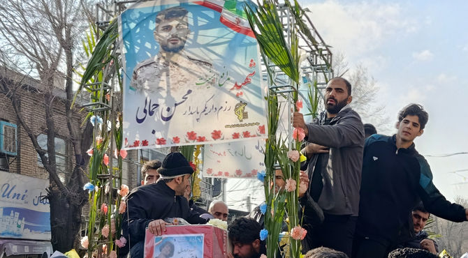 مراسم تشییع پیکر مطهر دو شهید مدافع امنیت و شهیده کودک سه ساله در کرمانشاه