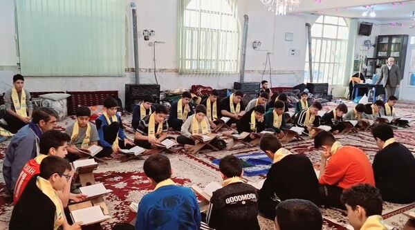 اعتکاف دانش‌آموزی در گرگان