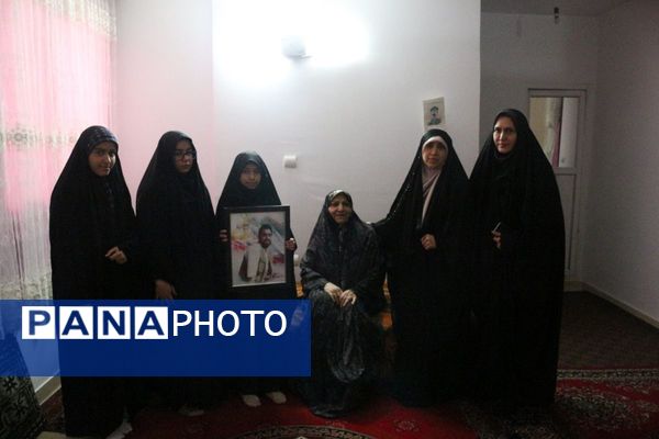 دیدار با خانواده‌های شهدا و فرهنگیان بازنشسته به مناسبت ولادت حضرت فاطمه زهرا (س) و روز مادر در فیروزکوه