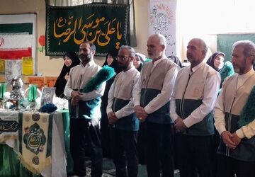 دبیرستان مهرآفرین میزبان خادمان حرم مطهر رضوی در جشن ولادت حضرت زینب(س)