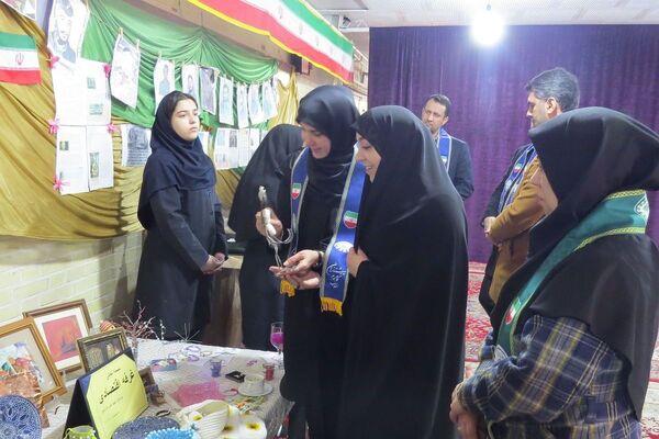 فجر دانش آموزی در قلبِ ری