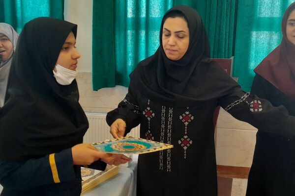 روز خاطره‌انگیز با برگزاری جشن سمپاد در دبیرستان استعدادهای درخشان فرزانگان ملارد