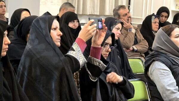 جلسه دوم هدایت تحصیلی ویژه پایه نهم دبیرستان دوره اول بعثت واحد۶ 