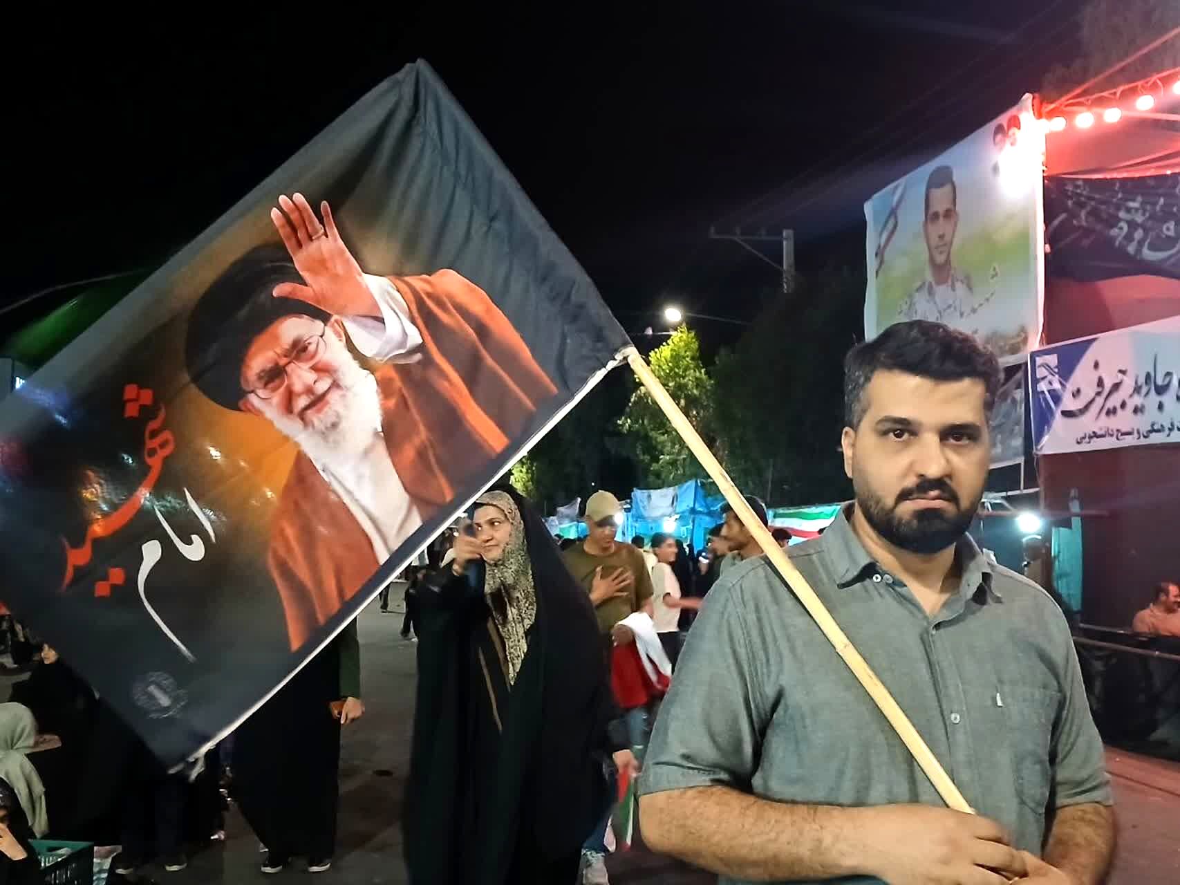 از تجمع تا ایستادگی؛ حضور مردم در چهارراه بعثت برای دفاع از ایران
