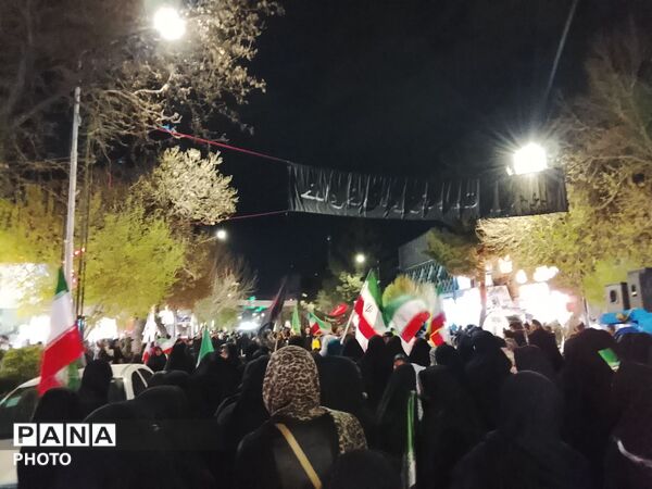 مراسم تشییع دو شهید شهرک صنعتی خیام زبرخان در حسینیه امام نیشابور 