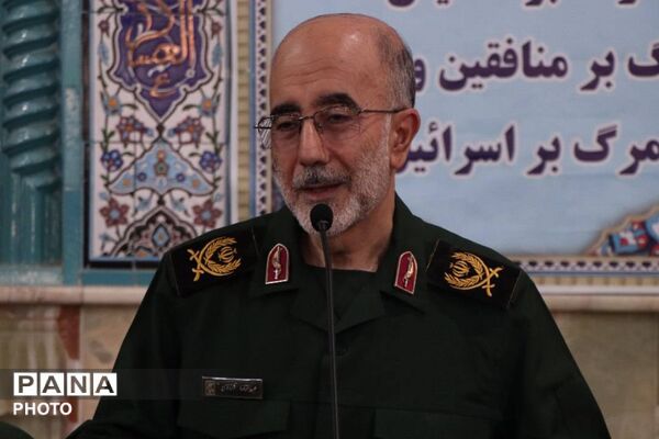 از صفوف بندگی تا قاب دوربین؛ جلوه باشکوه وحدت در نماز جمعه 