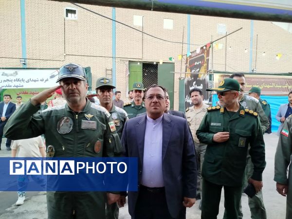 بازدید فرمانده پایگاه پنجم رزمی هوانیروز مشهد از دومین کنگره ملی شهید مدرس (ره) 
