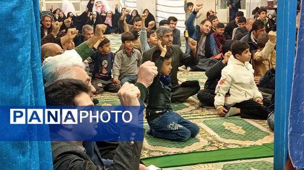 وقتی دانش‌آموزان میزبان جشن دهه فجر می‌شوند