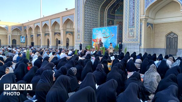 قرائت دعای عرفه در زیارتگاه شهید آیت الله مدرس