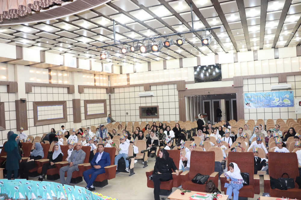 جشن الفبا کلاس اولی‌های دبستان پسرانه سما شیروان