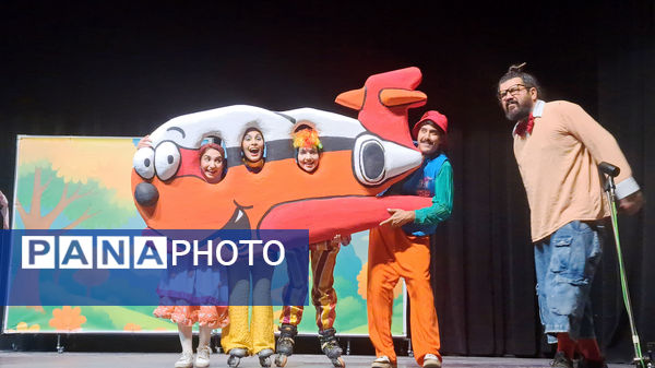 «عروسک موطلایی»