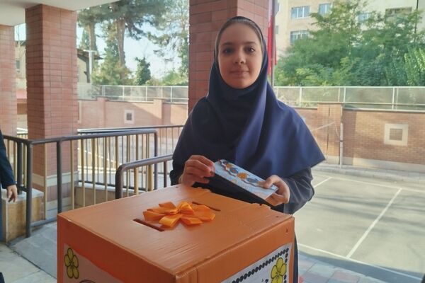  جشن عاطفه ها در دبیرستان های هدی و مشکات