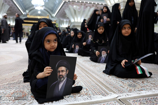 برگزاری همایش بزرگ جمع‌خوانی دانش‌آموزان با اجرای سرود و نوحه حماسی «باید برخاست»
