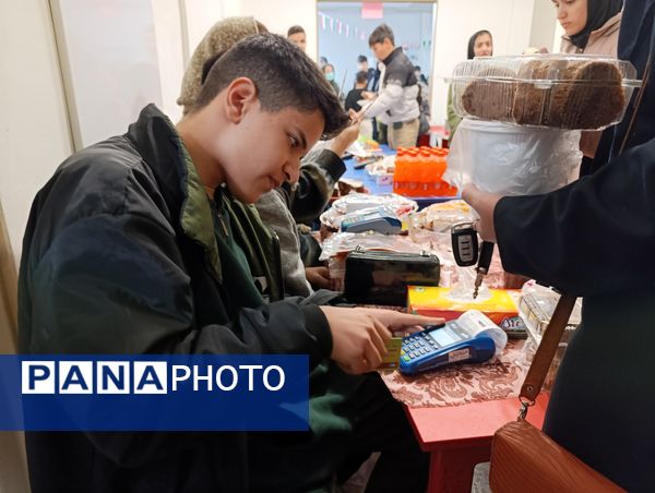 برپایی بازارچه کار و فناوری دبیرستان غیر دولتی شایستگان آشخانه 