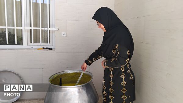 طعمِ نذری حسینی در رباط مراد