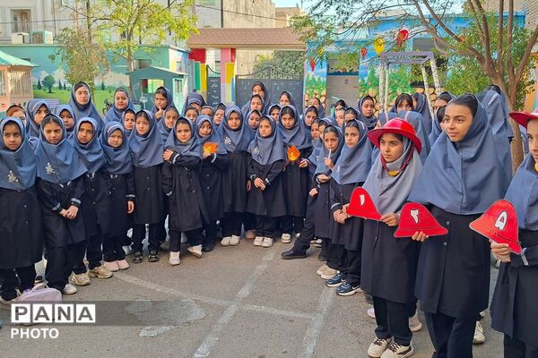 جام مهر ایران در مدرسه دکتر حافظی