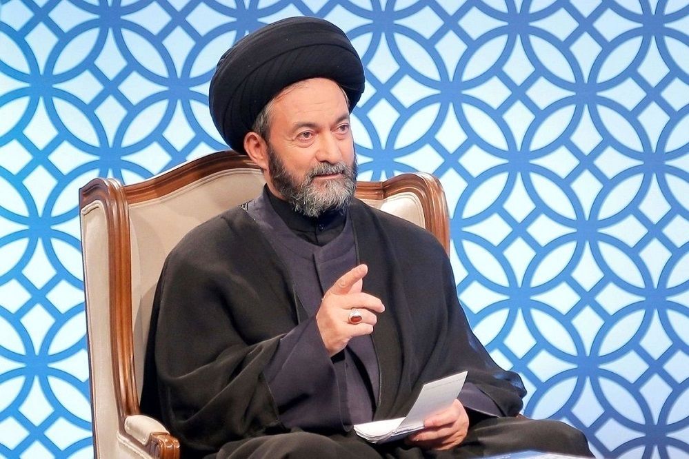 دانش‌آموزان باید خود را به علم، اخلاق و بصیرت سیاسی تجهیز کنند