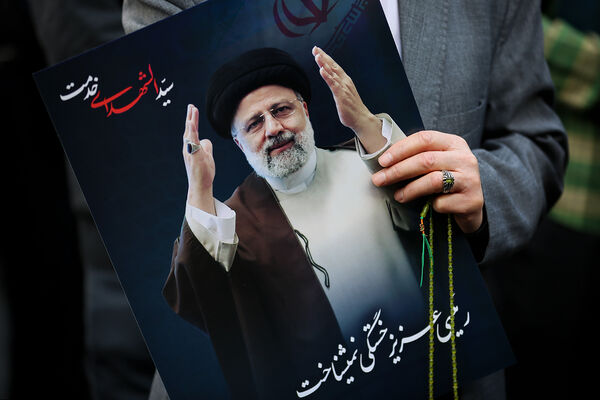 اجتماع مردم تهران در میدان ولیعصر (عج)