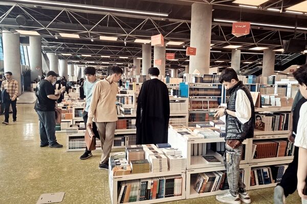 میثاق با آرمان‌ها در نمایشگاه کتاب ۱۴۰۵ با محوریت اندیشه‌های رهبر شهید