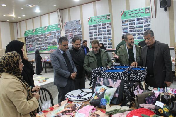 نمایشگاه صنایع دستی ملکان فرصتی برای دیدن و خرید آثار بومی
