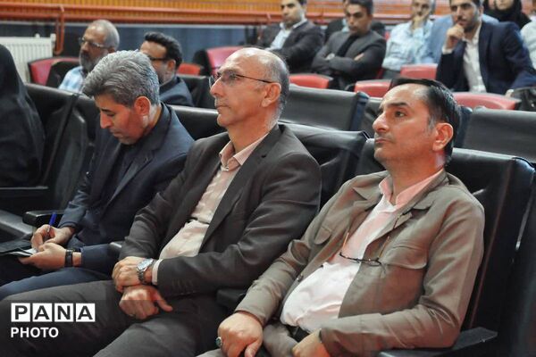 هم‌اندیشی مدیران مدارس ابتدایی ورامین 