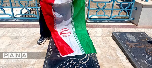 تجدید بیعت بانوان روستای سنگان با آرمان‌های شهدا