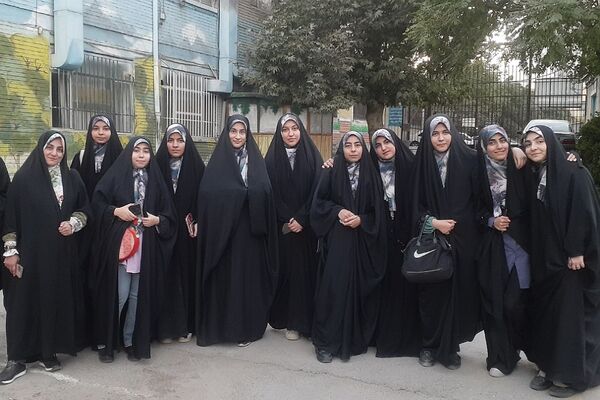 حضور دانش‌آموزان بسیجی شهرستان قرچک در اردوی آموزشی مشهد مقدس 