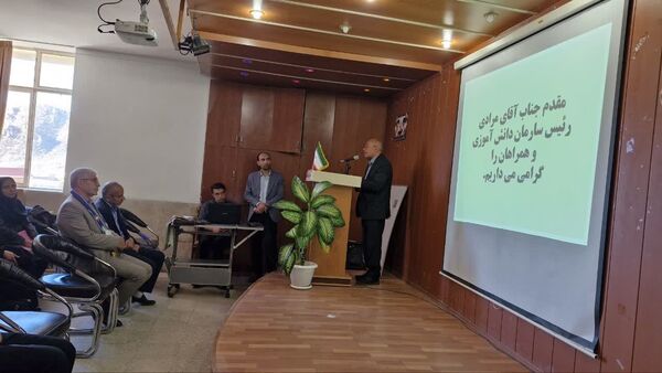 کارگاه توانمندسازی مربیان پیشتاز، معاونان پرورشی و مشاوران در شهرستان دنا