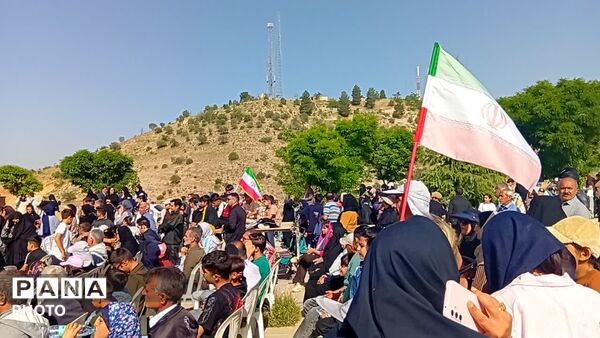 همایش بزرگ پیاده روی خانوادگی  هفته سلامت در یاسوج 