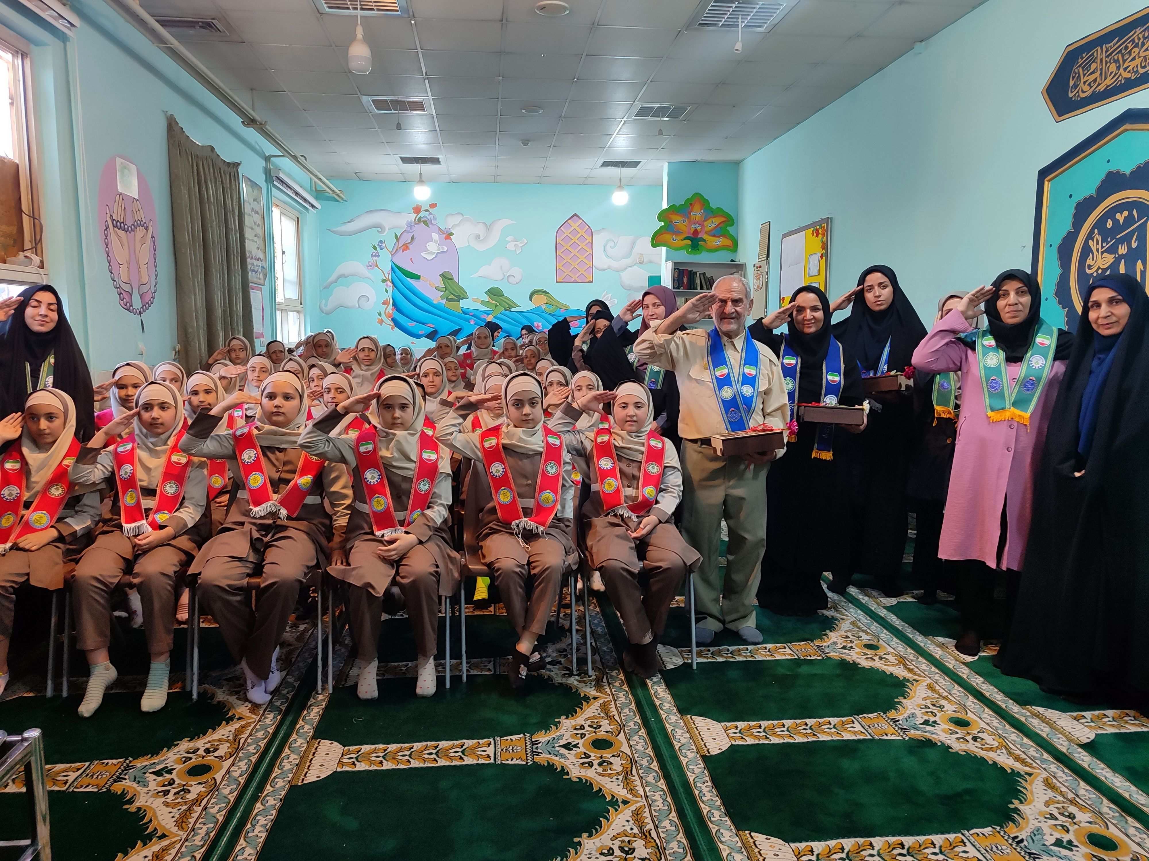 بازدید و ارزیابی بازرسان کشوری از فعالیت‎‌‌های تشکیلاتی پیشتازان دبستان رستگارمقدم مشهد