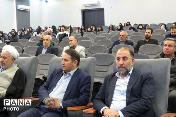 گرامیداشت هفته امور تربیتی و تربیت اسلامی با حضور معاونین، مربیان و مشاوران اسلامشهر