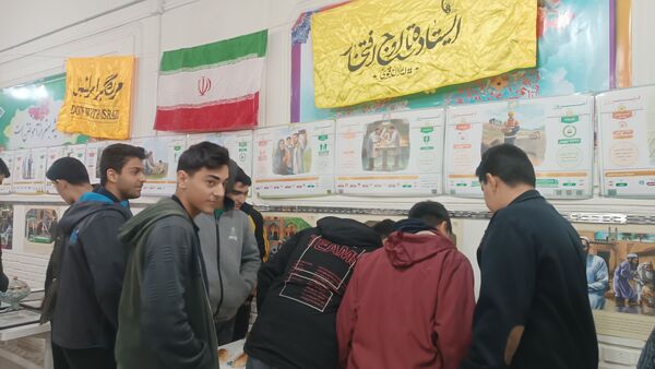 گذری بر روز اول و روز دوم نمایشگاه دهه فجر دبیرستان شاهد ابوذر غفاری