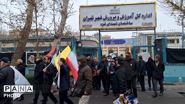 طنین پر شکوه مرگ بر اسرائیل و آمریکا فرهنگیان تهران