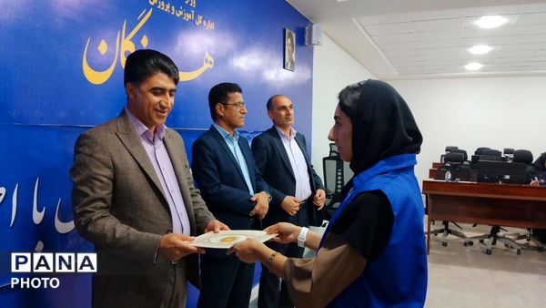 نشست خبری مدیرکل آموزش و پرورش هرمزگان با حضور اصحاب رسانه