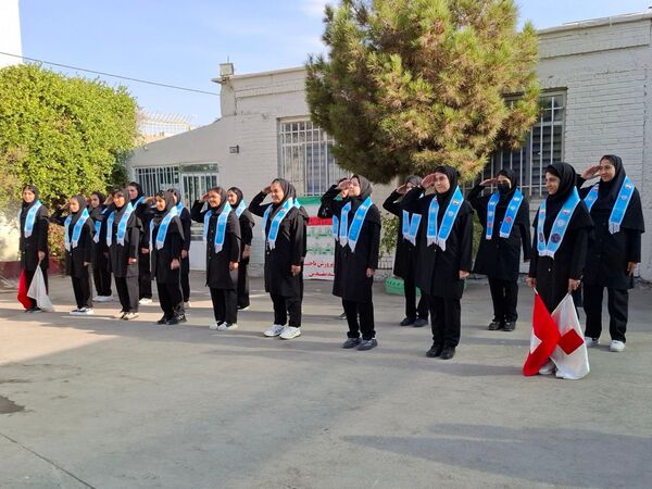 زنگ نیک اندیشی با هدف ترویج فرهنگ و مشارکت خیرین مدرسه ساز در هنرستان دکتر هادوی