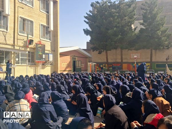 تقدیر از برگزیدگان هفتگی در کوثر نور