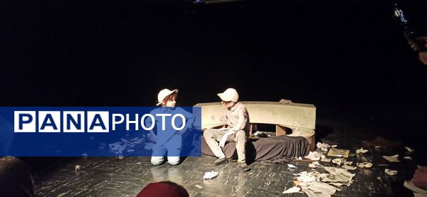 نمایش «گلدسته‌ها و فلک» در تبریز