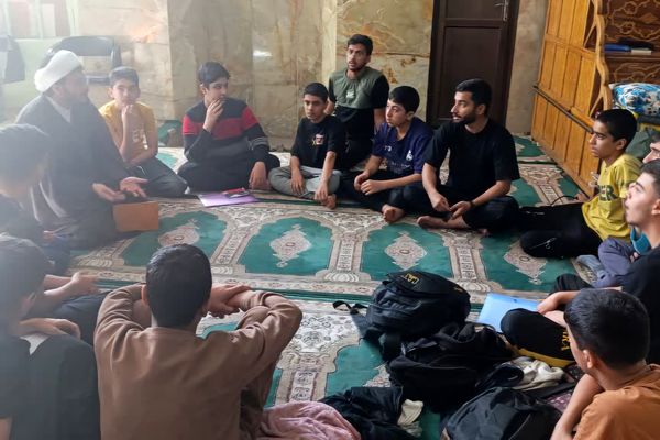 اعتکاف دانش‌آموزی در مساجد شیراز