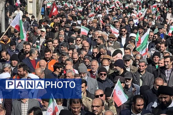 فیروزکوه یکپارچه فریاد «استقلال، آزادی» سر داد