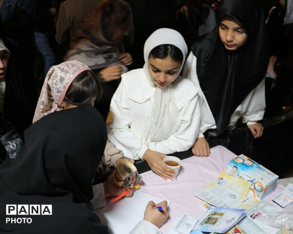 اجرای طرح ویزیت رایگان  دندان  در اجتماعات شبانه بجنورد