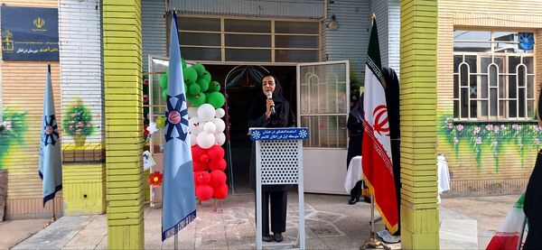 آیین بازگشایی مدارس و استقبال از دانش آموزان در دبیرستان فرزانگان دوره ی اول