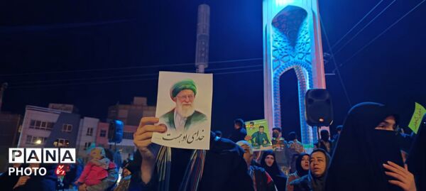 تجمع مردم بصیر نیشابور در شب هفتم شهادت رهبر انقلاب