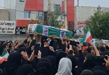 تشییع دو برادر شهید مدرسه شجره طیبه میناب در ممسنی