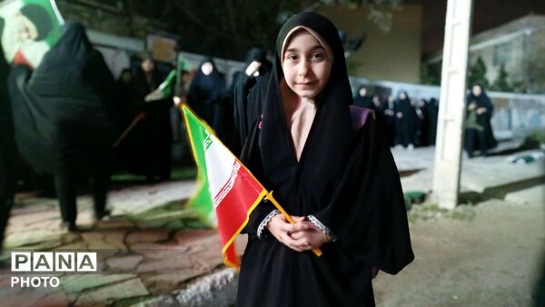 کودکان راهپیمایی را زیبا تر می‌کنند
